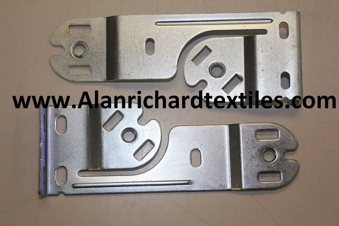 Rollease 5" Fascia Base Bracket & Insert - Alan Richard Textiles, LTD Rollease Skyline Brackets